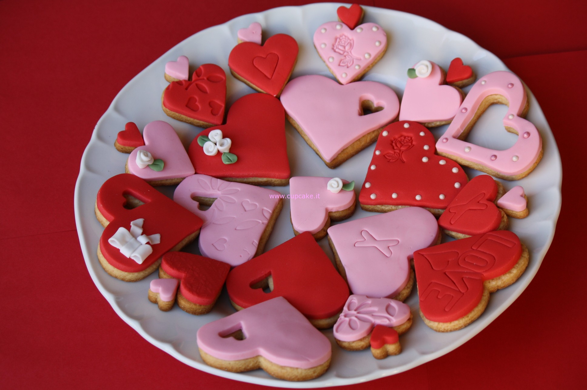 Set di 3 teglie per biscotti di San Valentino in alluminio Wilton