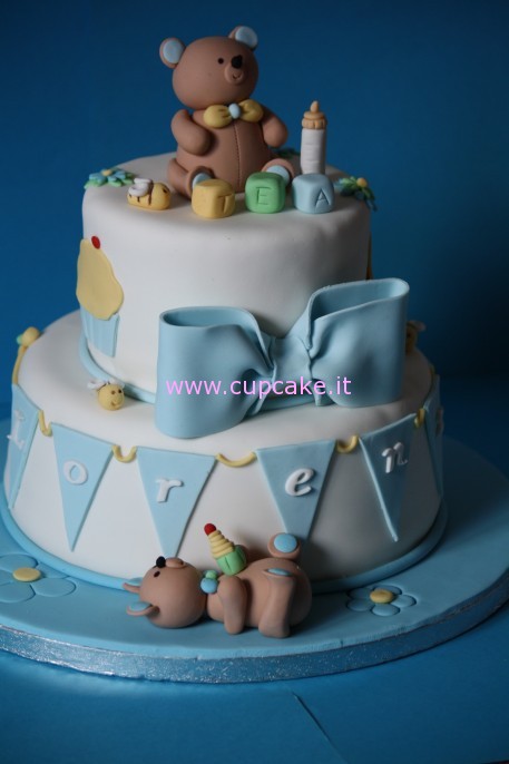 Torta decorata in pasta di zucchero a due piani per il Battesimo di un  bimbo con tartaruga Thun  Polvere di Zucchero:cake design e sugar  art.Corsi decorazione torte,cupcakes e fiori.Shop on line